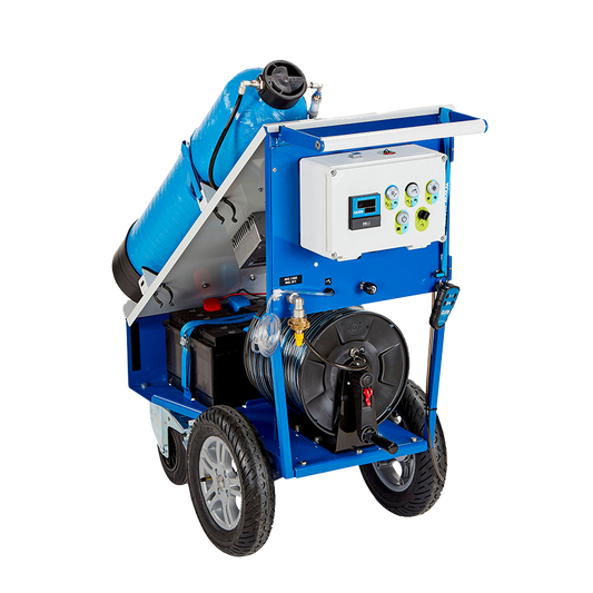 QLEEN Conjunto Completo QLEEN PROFI I Maquina para limpeza de vidros, fachadas, lamelas e painéis solares com água desmineralizada